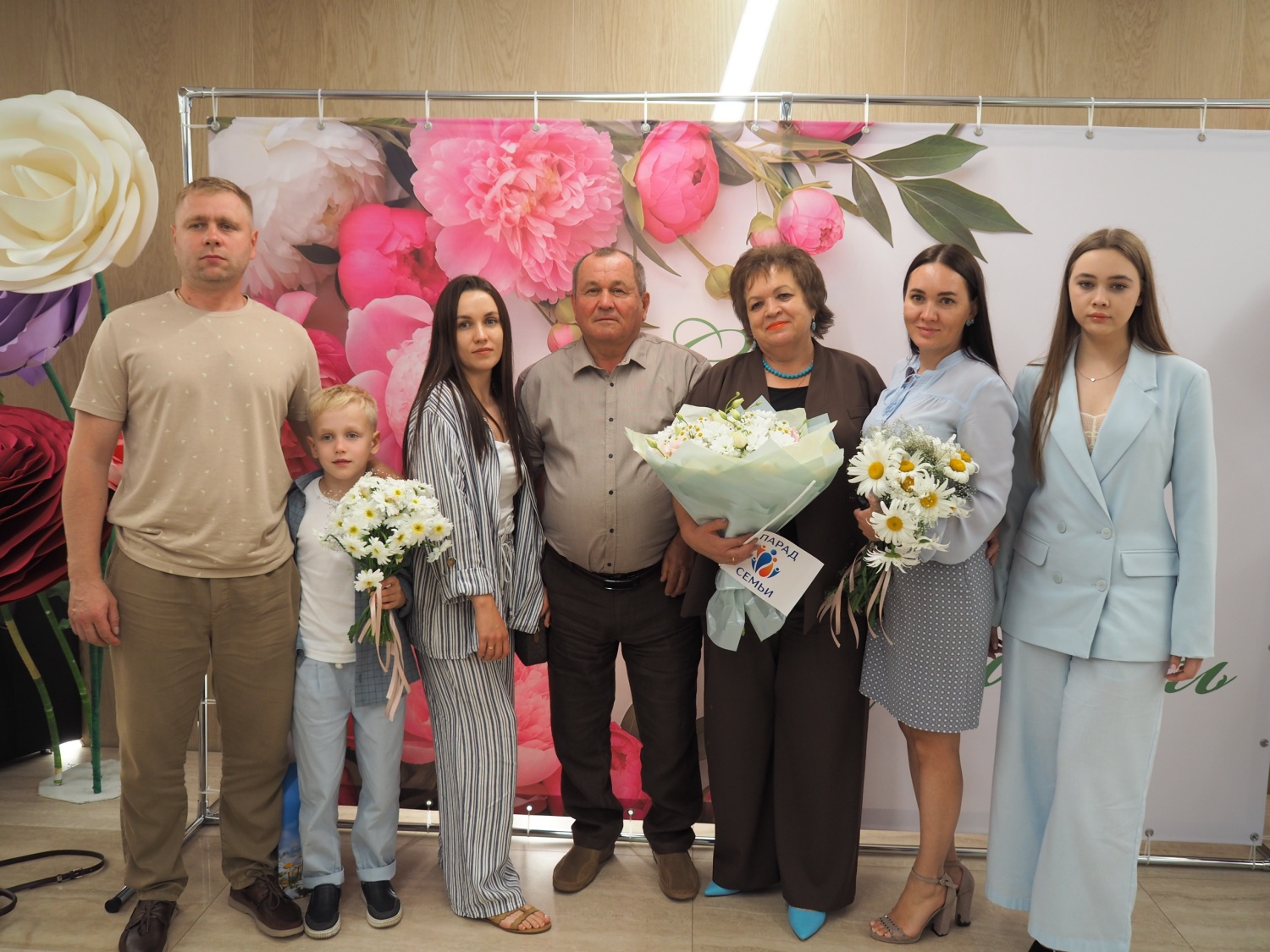 День семьи, любви и верности — праздник, объединивший сердца пензенцев День семьи, любви и верности — праздник, объединивший сердца пензенцев