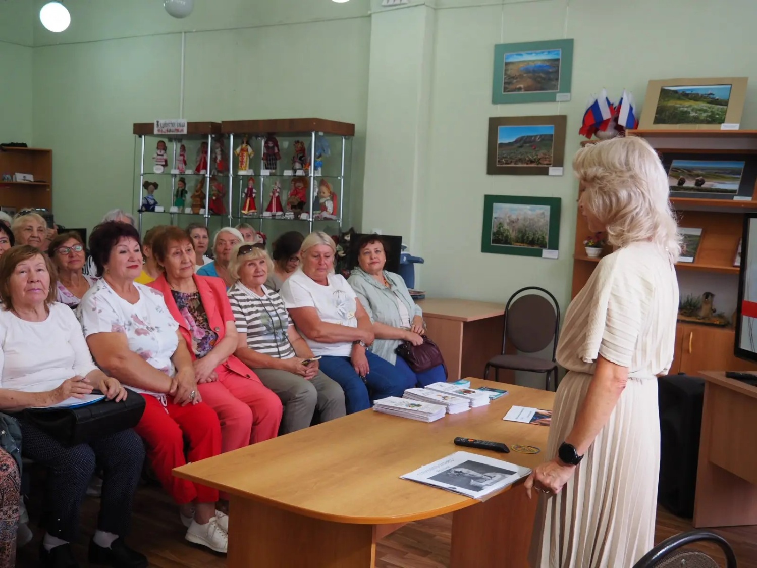 Пензенские активисты «серебряного» возраста встретились с врачом-гериатром Пензенские активисты «серебряного» возраста встретились с врачом-гериатром