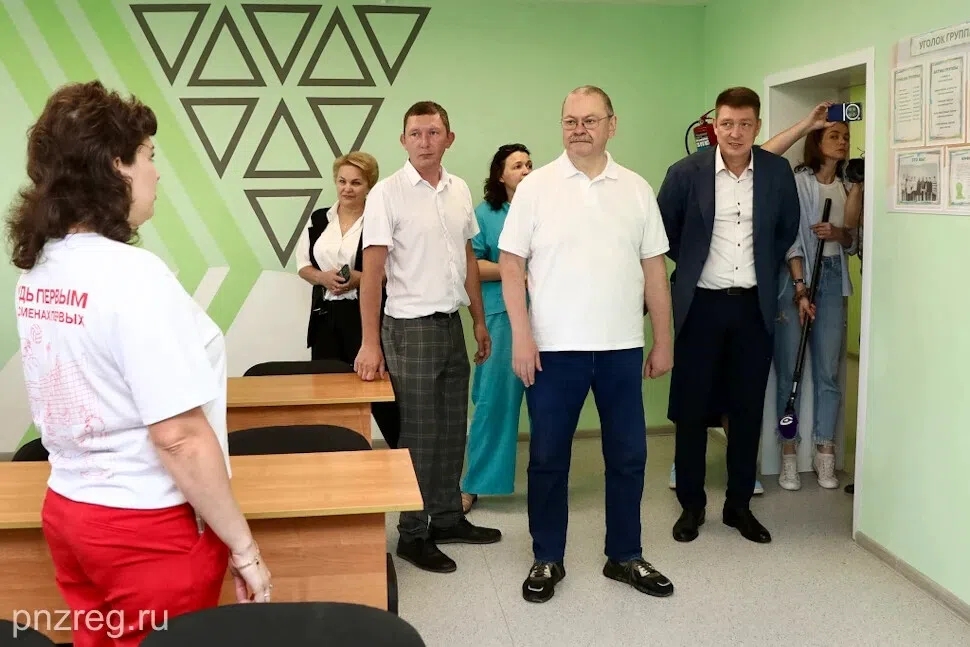 Олег Мельниченко осмотрел после капитального ремонта Мокшанский многопрофильный техникум Олег Мельниченко осмотрел после капитального ремонта Мокшанский многопрофильный техникум
