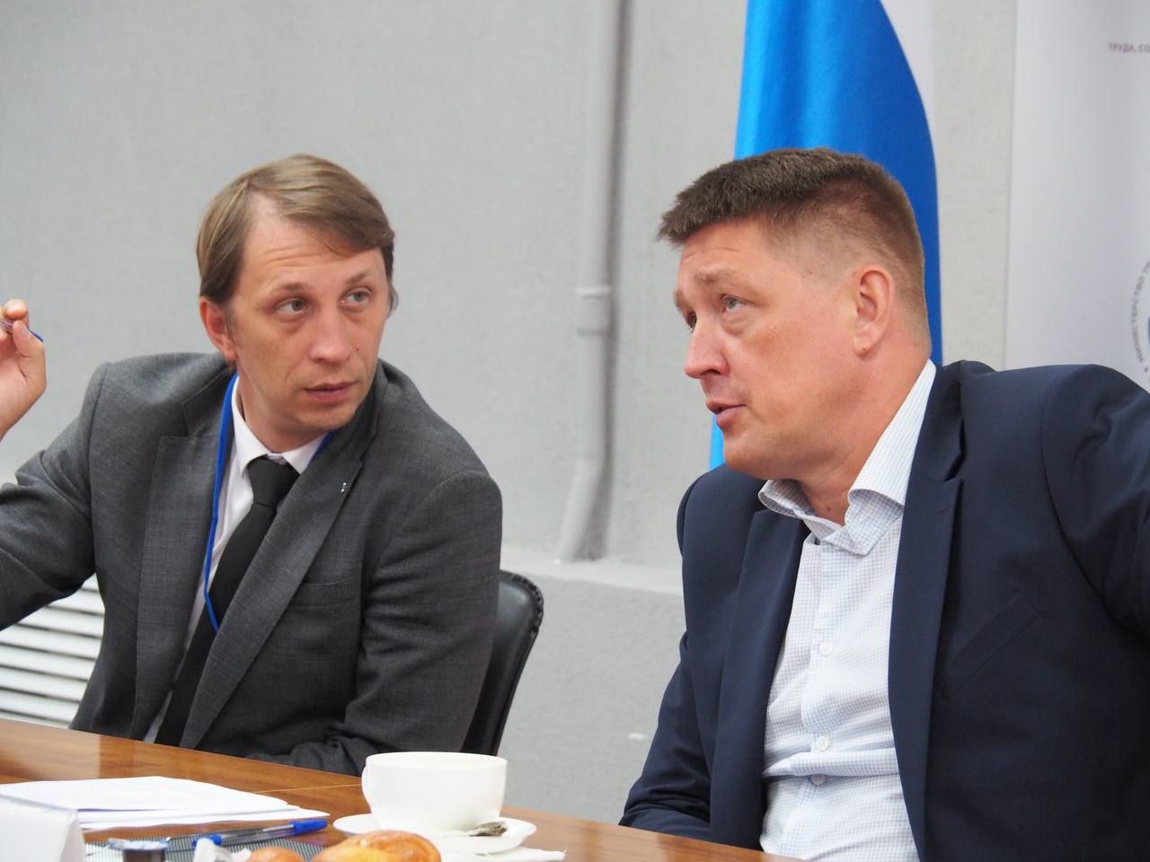 Ульяновская делегация приехала ознакомиться с ходом реализации проекта по стимулированию рождаемости Ульяновская делегация приехала ознакомиться с ходом реализации проекта по стимулированию рождаемости