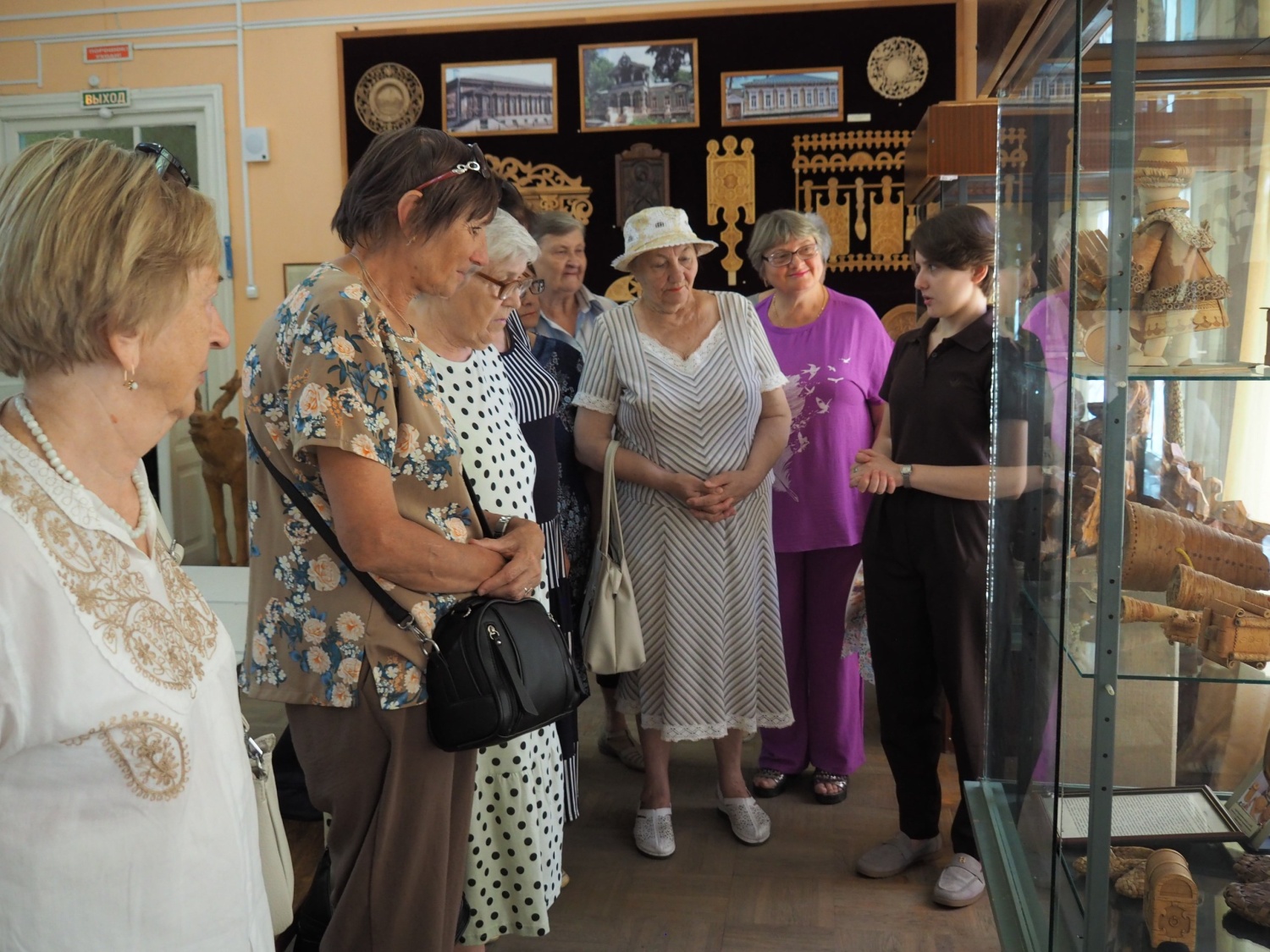 Пензенские пенсионеры познакомились с народными промыслами