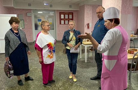 Общественный совет оценил работу Сердобского дома ветеранов труда Общественный совет оценил работу Сердобского дома ветеранов труда