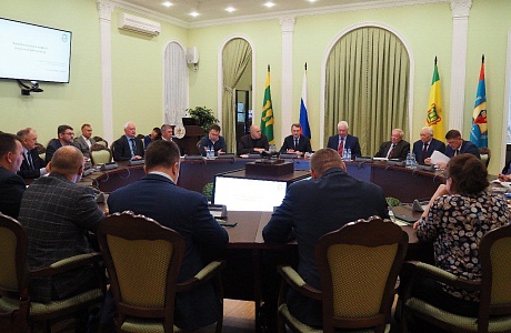 К работе со студенческими семьями подключатся представители вузов