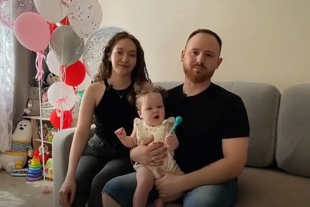 Студенты ПГУ — молодые родители: «С Днем Рождения, Олег Владимирович, и спасибо за то, что благодаря региональным проектам нам проще совмещать родительство и учебу» Студенты ПГУ — молодые родители: «С Днем Рождения, Олег Владимирович, и спасибо за то, что благодаря региональным проектам нам проще совмещать родительство и учебу»