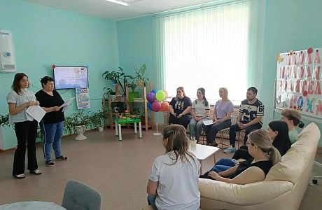 В Кузнецке открылась школа молодых родителей «Кроха» В Кузнецке открылась школа молодых родителей «Кроха»