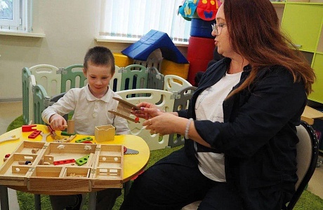 Более 50% слушателей Школы приёмных родителей забрали детей в семью