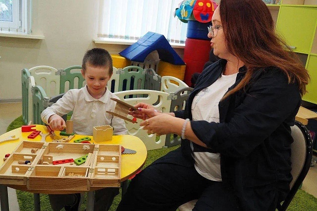 Более 50% слушателей Школы приёмных родителей забрали детей в семью