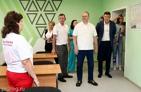  Олег Мельниченко осмотрел после капитального ремонта Мокшанский многопрофильный техникум