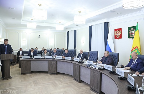 Олег Мельниченко нацелил организованно вести профориентационную работу с молодежью Олег Мельниченко нацелил организованно вести профориентационную работу с молодежью
