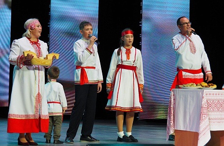 Победителем конкурса «Сурская семья» признана многодетная семья Королевых из Бессоновского района