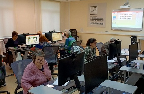 «Университет „серебряного“ возраста» в Пензенской области: 300 пенсионеров освоили IT, 900 – финграмотность